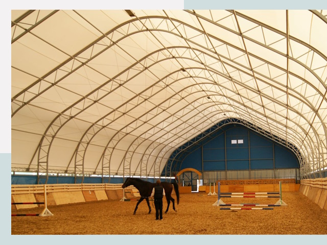 Строительство конных манежей в Старом Осколе