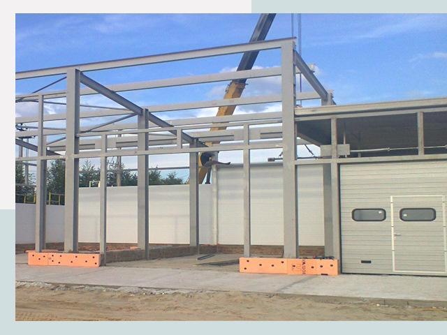 Строительство автосервисов от СтальСтрой-Срк по цене 607 руб.